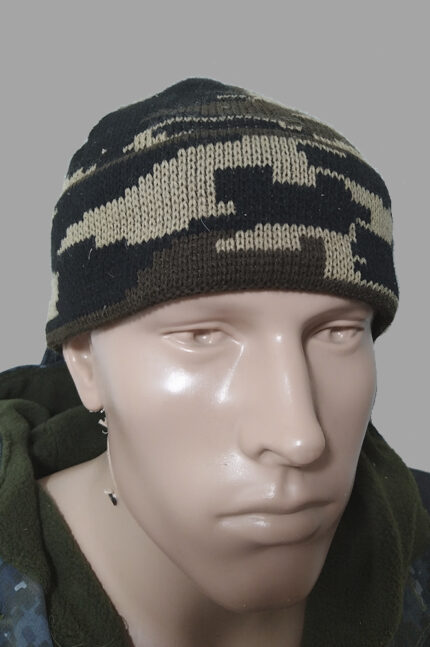 Шапка зимняя вязанная